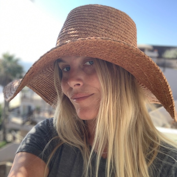 Meet your Posher, Nellie - Picture 1 of 1